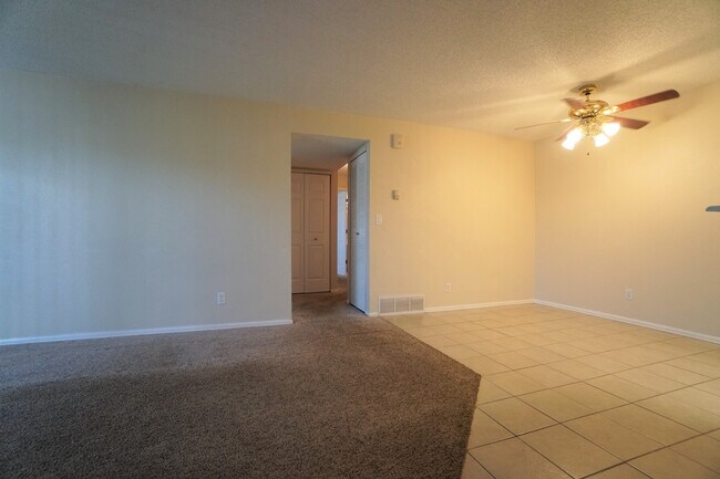 Foto del edificio - 844 Tenderfoot Hill Rd