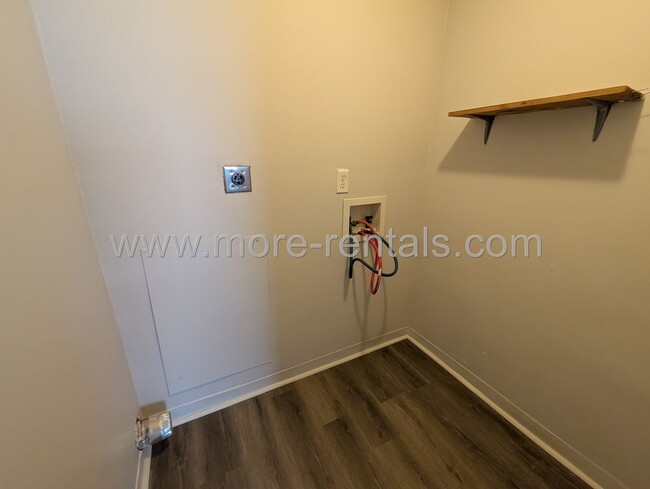 Foto del edificio - Remodeled 3 bedroom ranch house