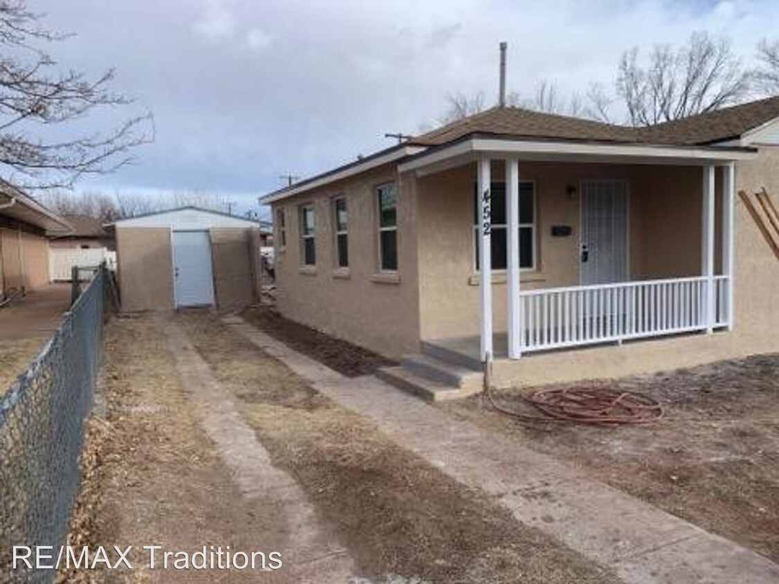 Foto principal - 2 br, 1 bath House - 452 N 3rd Ave