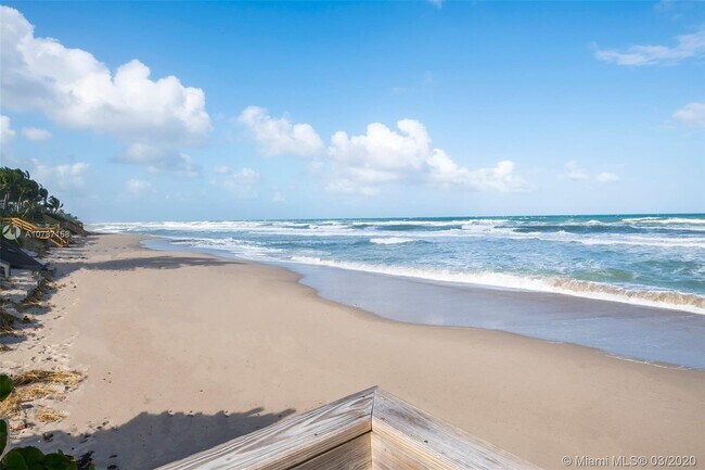 Building Photo - 2677 S Ocean Blvd