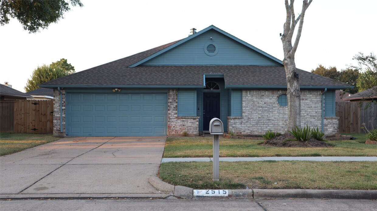 Foto principal - 2515 Edgedale Dr
