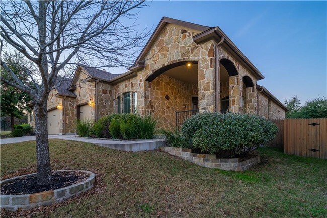 Building Photo - 307 Elderberry Rd