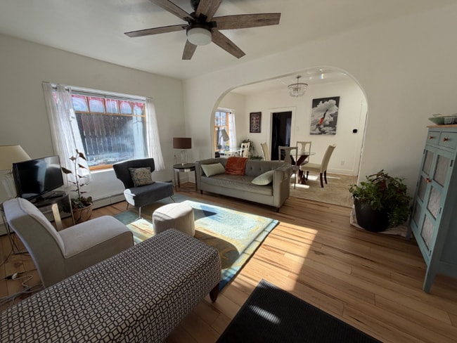 Building Photo - 1019 Bennett Ave