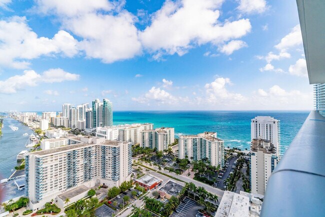 Foto del edificio - 2721 Hallandale Beach Blvd