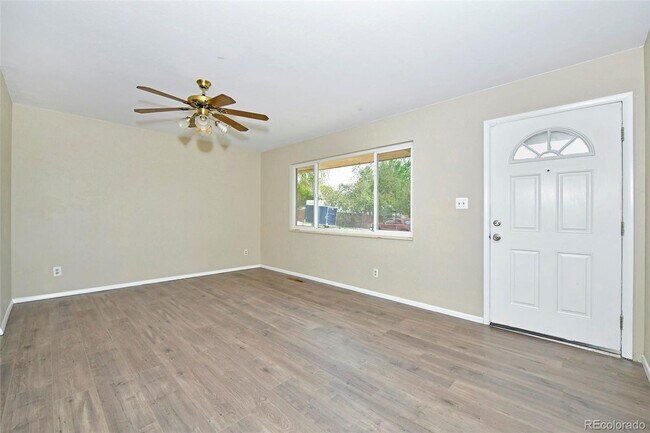 Foto del edificio - Great house near UCCS with 2x kitchen and ...