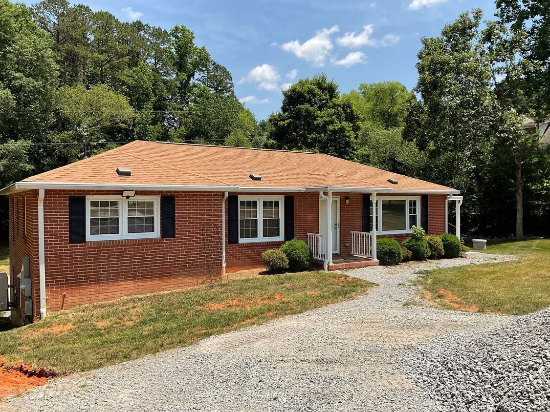 3000 Kendrick Rd, Gastonia, NC 28056 House Rental in Gastonia, NC