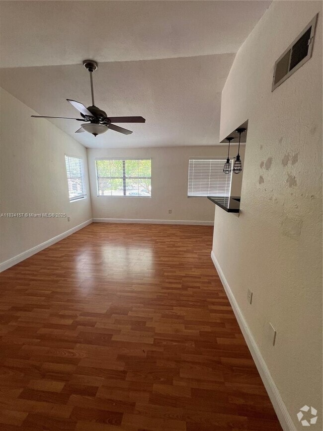 Building Photo - 10680 SW 155th Pl