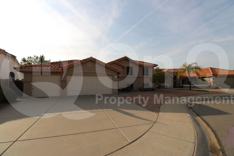 Primary Photo - 1450 South Villas Court