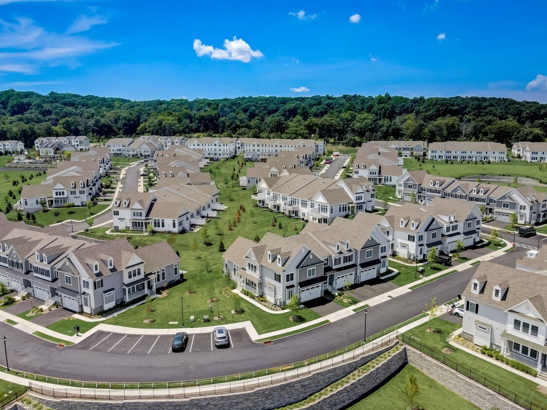 210 Aspen Dr, Cedar Grove, NJ 07009 - Townhome Rentals in Cedar Grove NJ |  Apartments.com