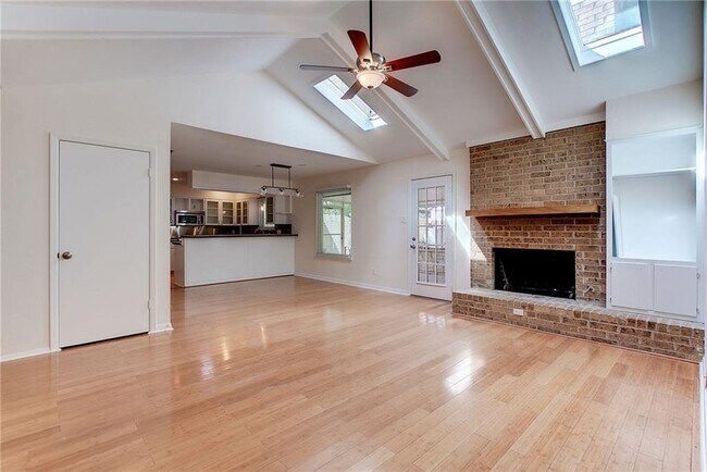 Building Photo - 10408 Button Quail Dr