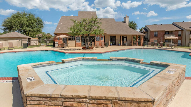 Building Photo - 1400 Sierra Springs Dr
