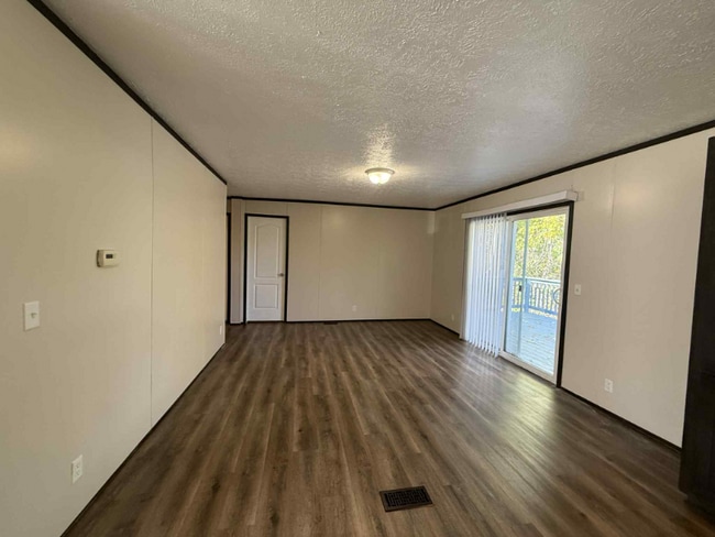 Foto del edificio - 1236 N Oaklane Rd