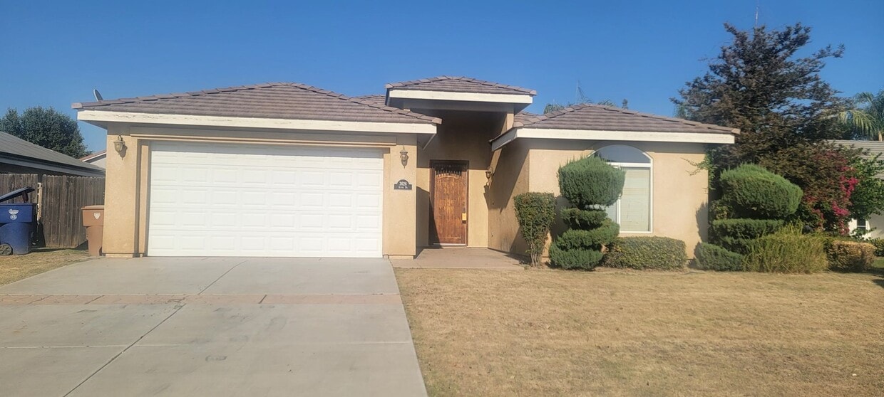 Primary Photo - 3626 Azure Dr