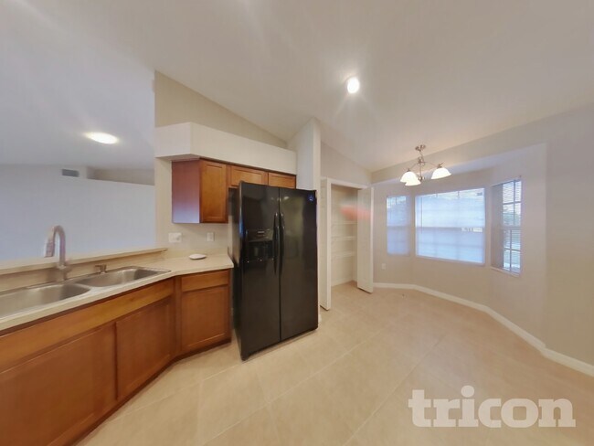 Foto del edificio - 4739 Acorn Dr