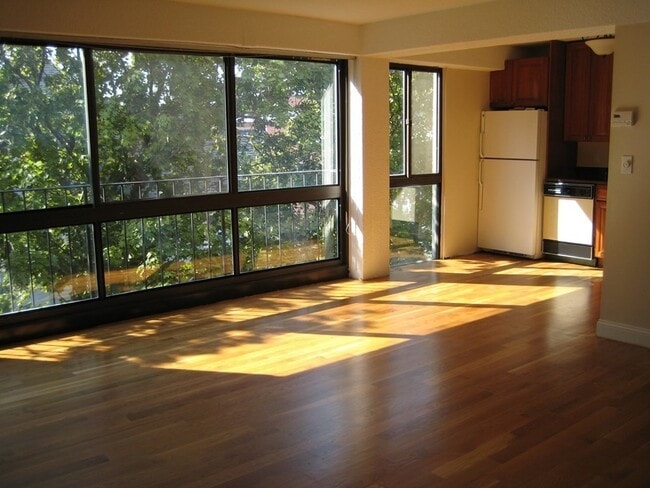 Building Photo - 55 Sewall Ave