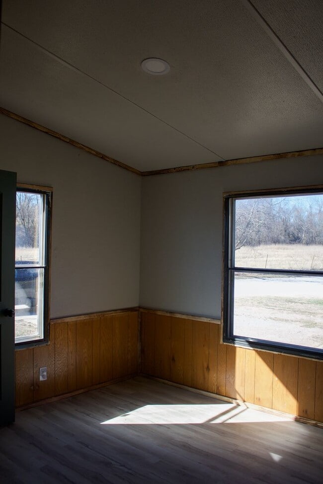 Building Photo - Remodeled 3 bed 2 bath - Cassville