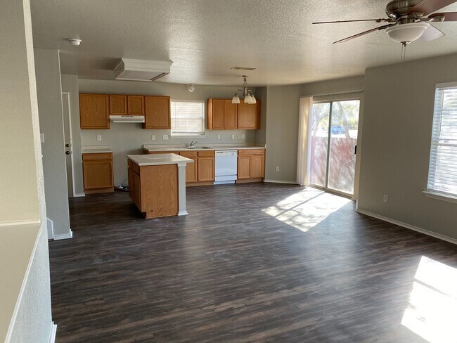Building Photo - 60 Adkins Ridge