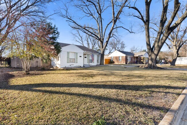 Foto del edificio - Updated Garland Home