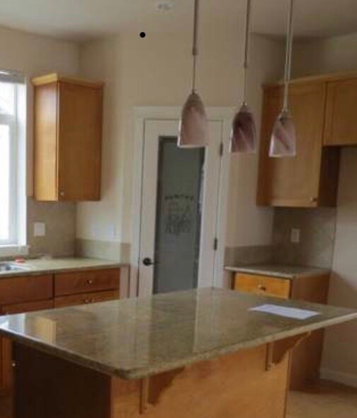 Building Photo - 11118 Paine Field Way