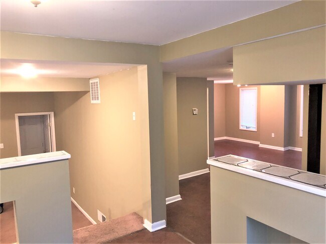 Building Photo - 200 Bortondale Rd