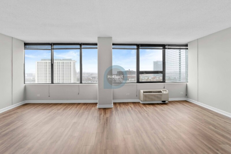 Foto principal - 1210 S Michigan Ave