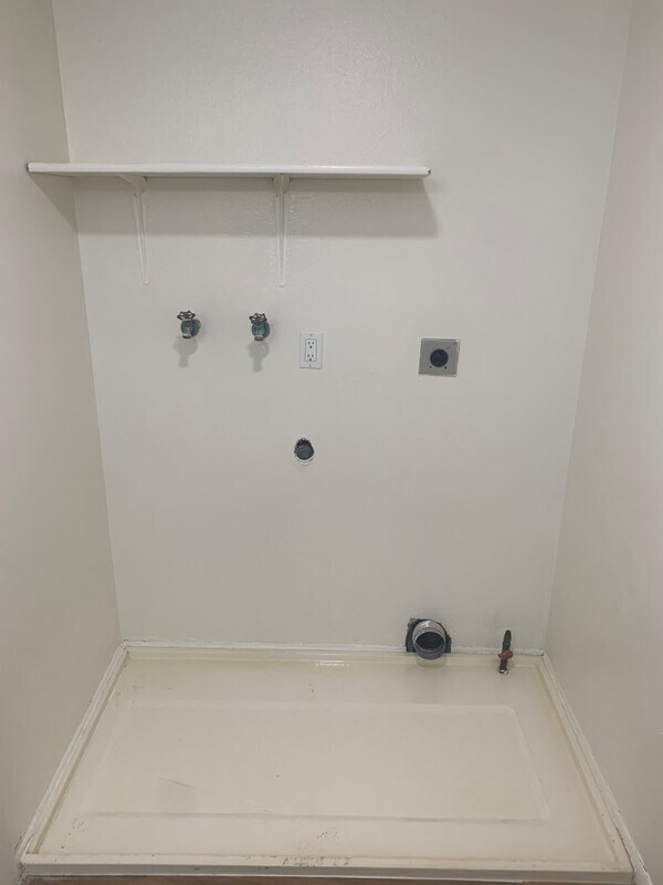 Foto del edificio - 585 E 50 S