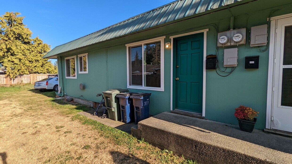 Ball Street, 709 Apartment for Rent in SedroWoolley, WA