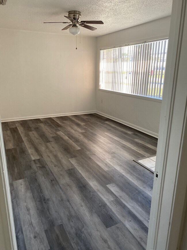 Foto del edificio - 39 Byron Ellinor Dr