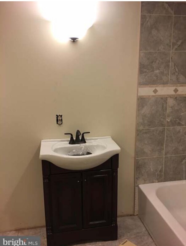 Foto del edificio - 10123 Prince Pl