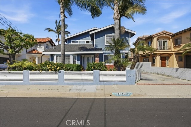 Building Photo - 2213 Dufour Ave