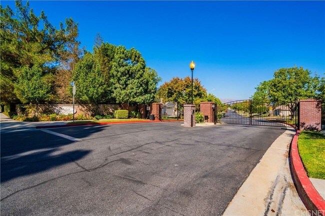 Foto del edificio - 6264 Penfield Ave