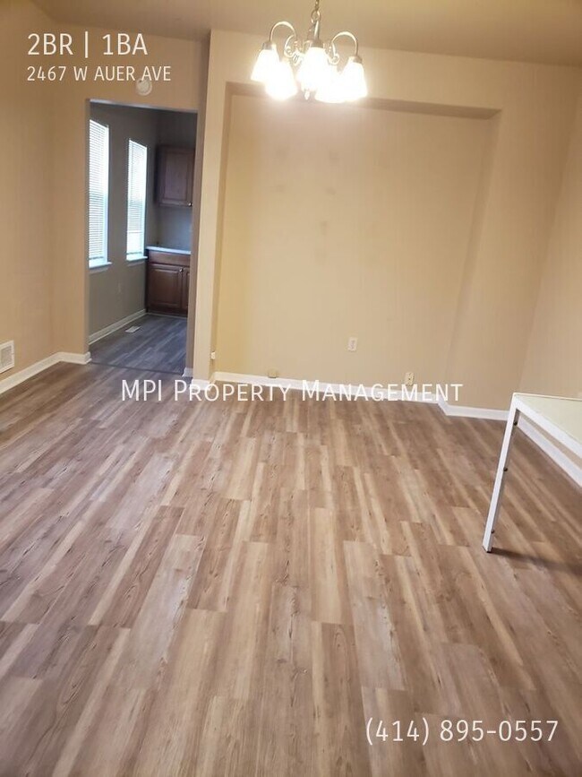 Foto del edificio - 2467 W Auer Ave