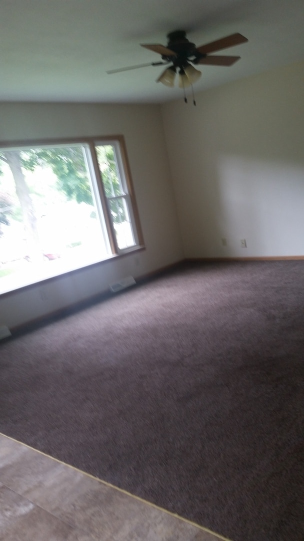 Foto del edificio - 3 Bedroom, 2 Bath House in Clinton, IA