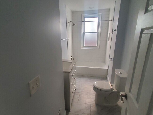 Foto del edificio - 5335 Angora Terrace