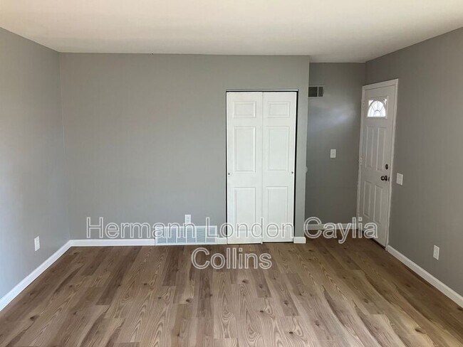 Foto del edificio - 11016 Saginaw Dr