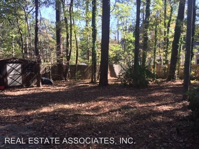 Building Photo - 4 br, 2.5 bath House - 2323 Cardinal Drive
