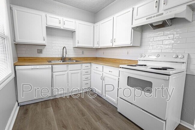 Foto del edificio - 7600 E 50th St