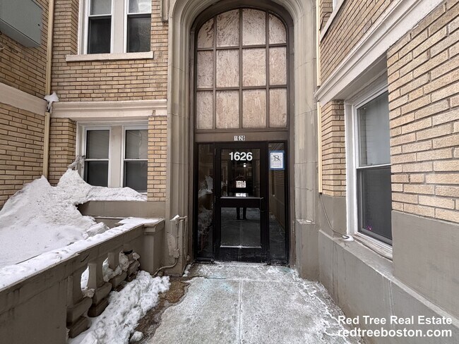 Building Photo - 1626 Commonwealth Ave