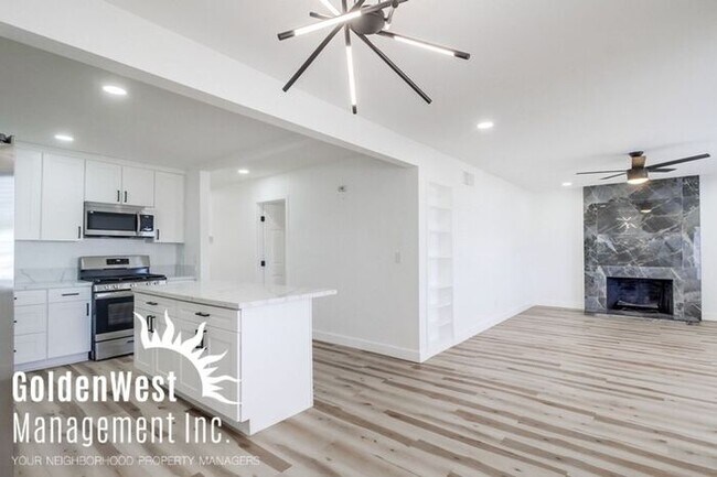 Building Photo - Fully Upgraded 4Bdm 2Ba Attached Apartment...