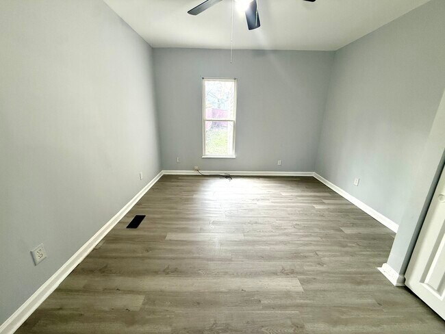 Building Photo - 22 Pleasant Ave