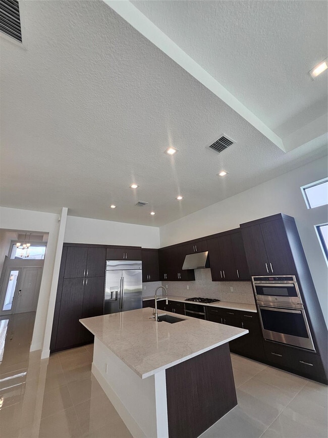 Building Photo - 9421 Tulip Leaf Ct