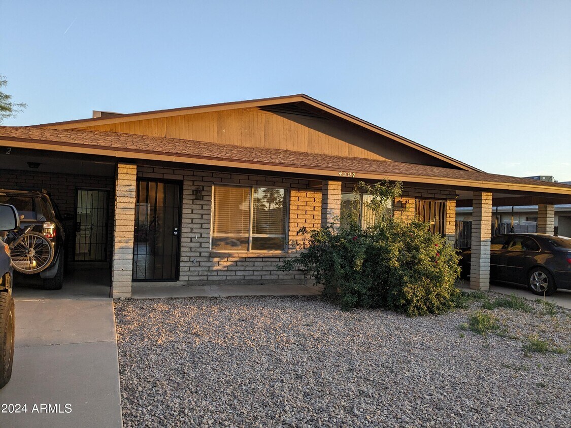 Primary Photo - 4507 E Contessa St