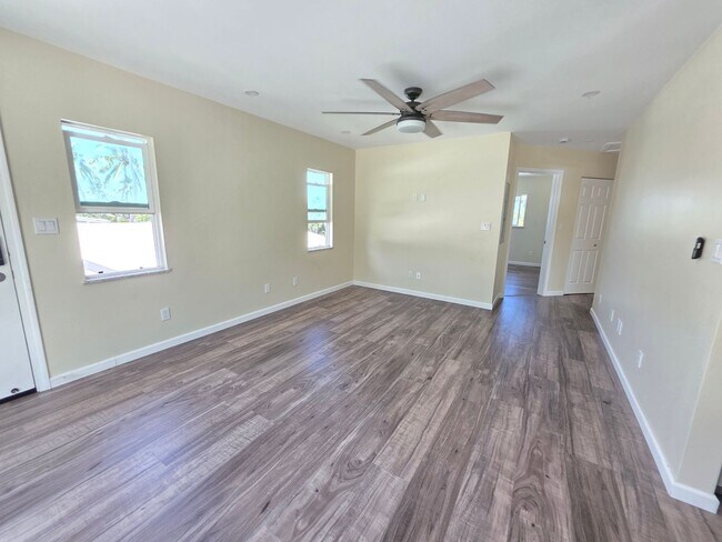 Foto del edificio - AVAILABLE NOW! 2 bed, 2 bath, 1 parking Kalaheo Hillside