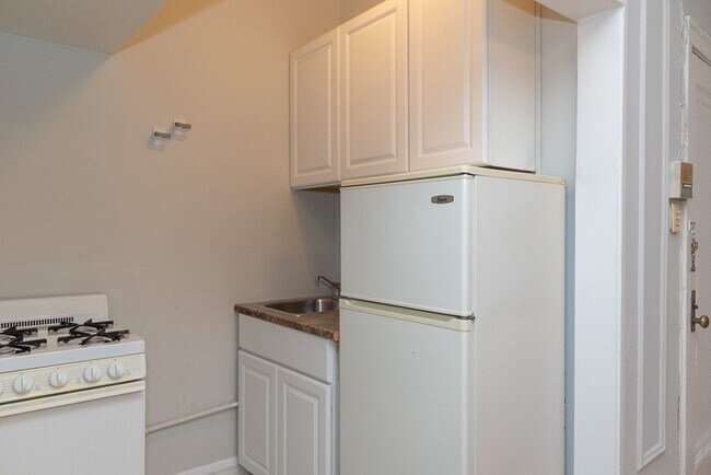 Foto del edificio - 2831 N Burling St