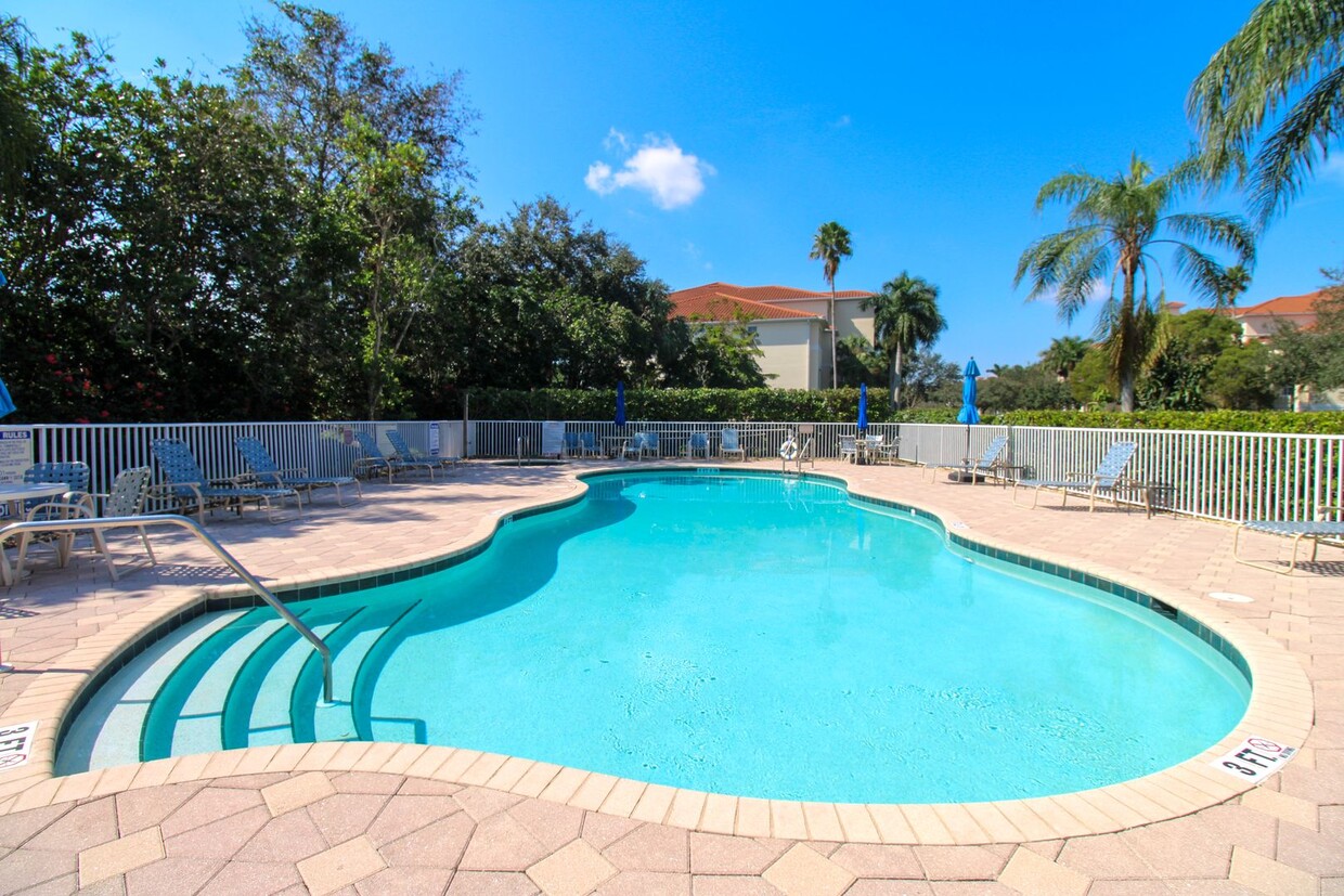 4853 Hampshire Ct Unit 107, Naples, FL 34112 Condo for Rent in Naples