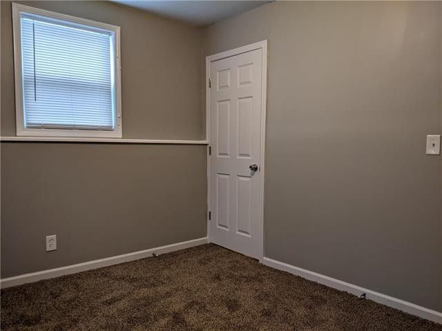 Foto del edificio - 900 S Lexington St