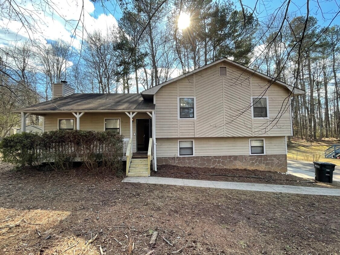 Primary Photo - 2651 Whitehaven Dr SW