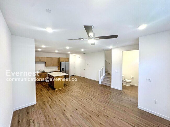Foto del edificio - 6117 Bridgecross Dr