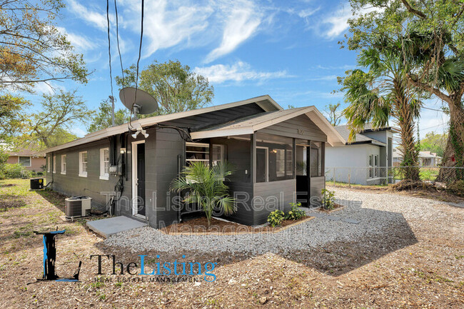 Building Photo - 1820 Rogers Ave