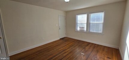 Building Photo - 1516 F St NE